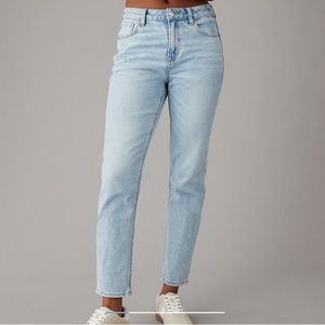 American Eagle Mom Jean